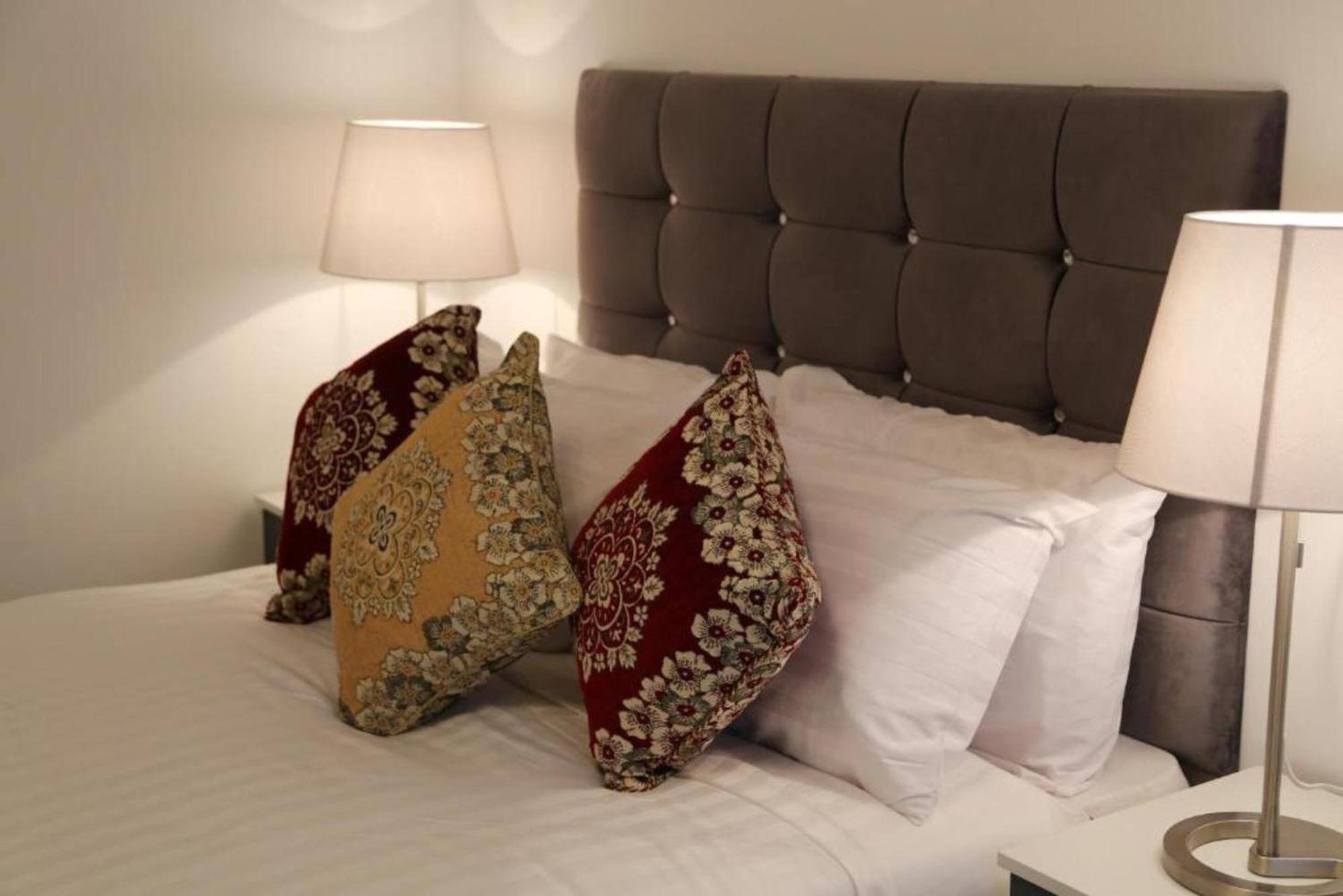 Oyo 4 Sisters Inn 北科米 外观 照片
