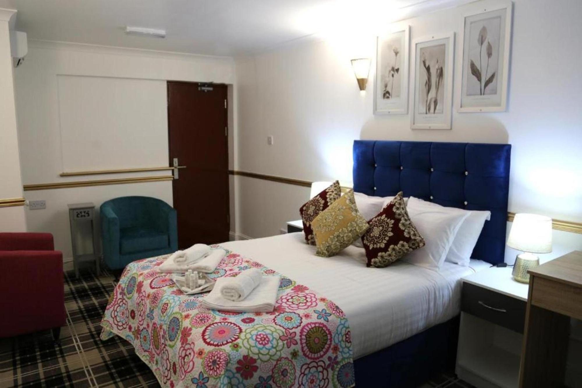 Oyo 4 Sisters Inn 北科米 外观 照片